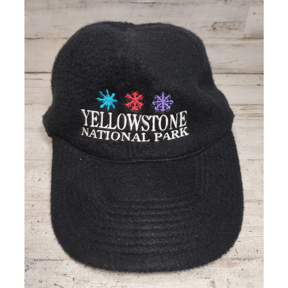Fahrenheit Other - Vintage Yellowstone National Park Snowflake Black Fleece Fahrenheit Hat Cap